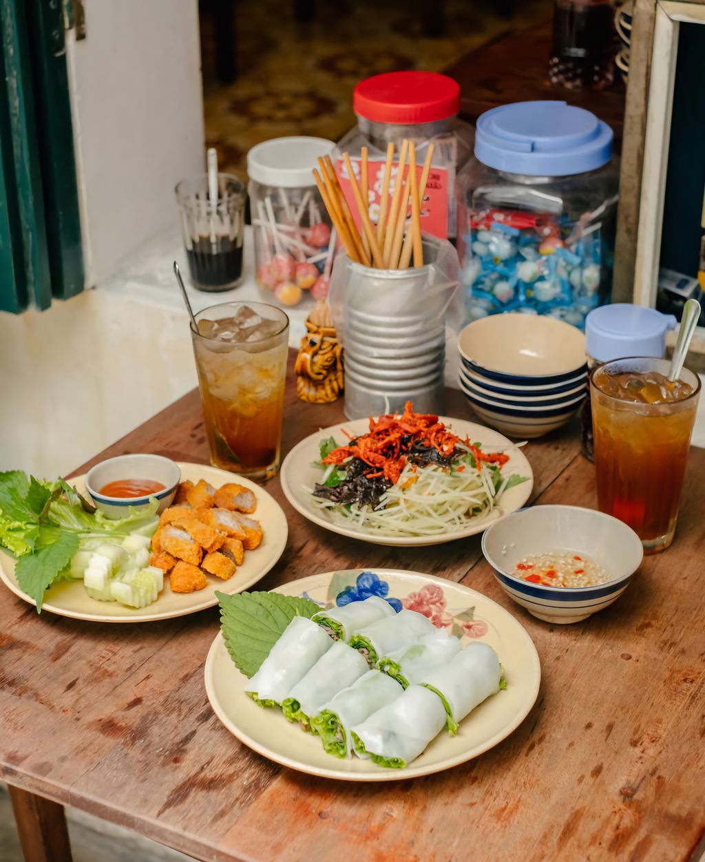 Nguyên liệu tươi ngon tạo nên hương vị bánh tráng trộn