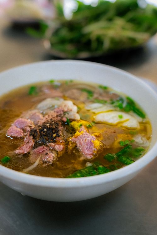 Phở Nam đậm đà Sài Gòn với nước dùng ngọt béo